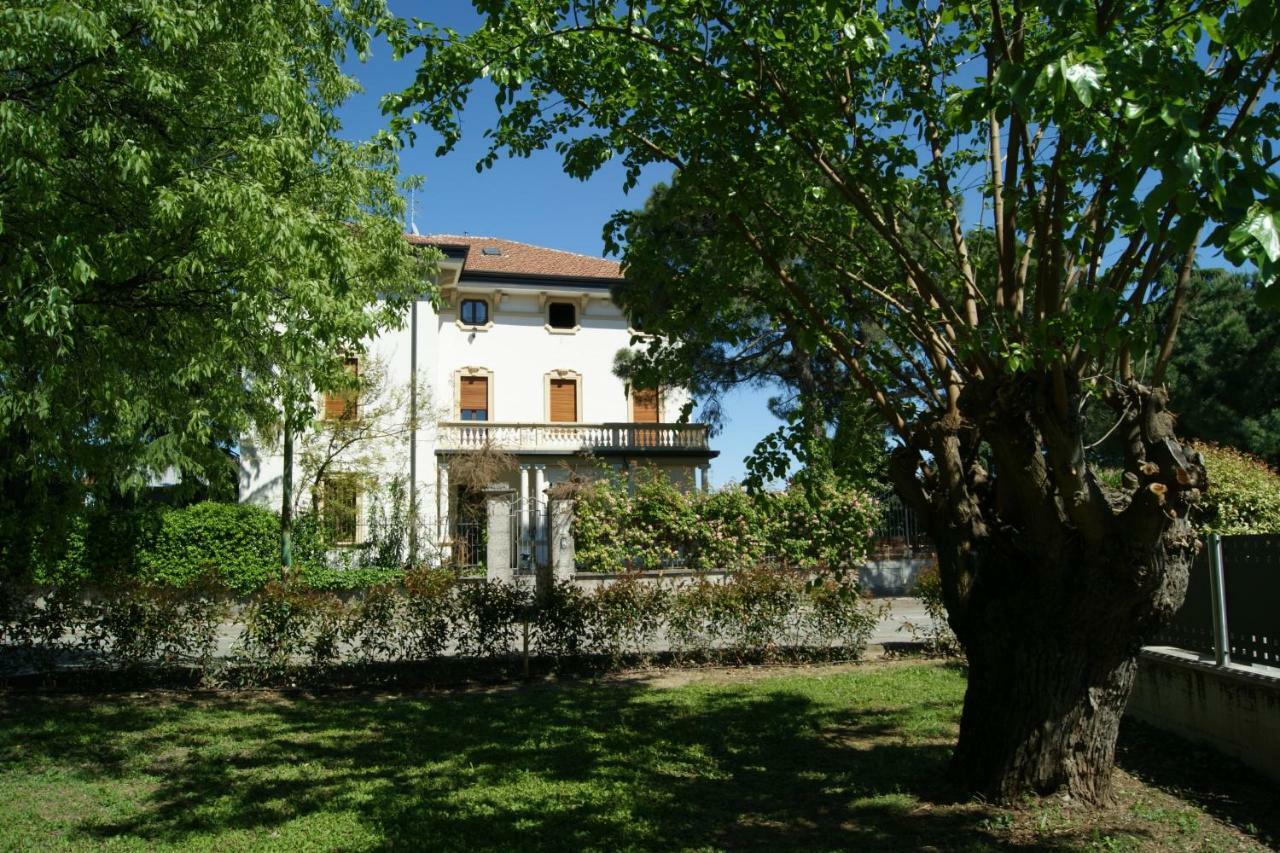 Il Bozzolo Eco Boutique Apartments Valeggio sul Mincio Exterior photo